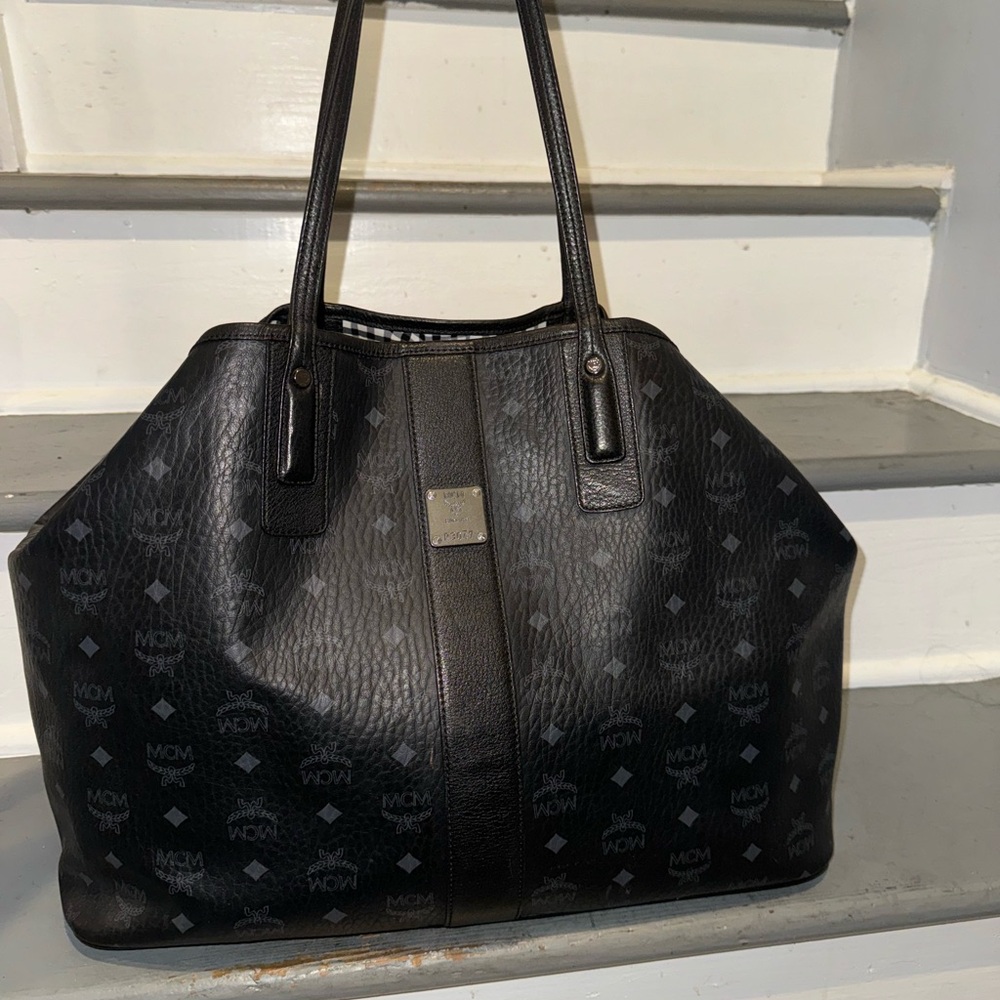 Mcm Liz Large Reversible Visetos Shopper Tote Bag - image 4